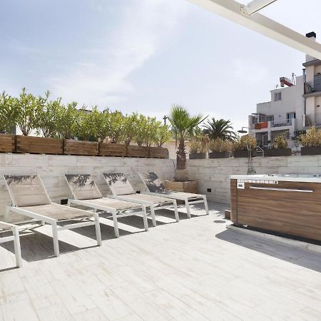 Sitges Spaces Mediterranean Apartments 5 Bedrooms, 4 Bathrooms, 75M2 Terrace, Centre Sitges- Sleeps 11 Bagian luar foto