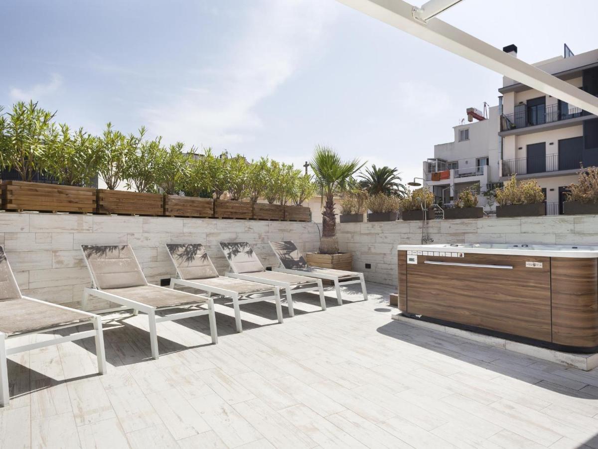 Sitges Spaces Mediterranean Apartments 5 Bedrooms, 4 Bathrooms, 75M2 Terrace, Centre Sitges- Sleeps 11 Bagian luar foto