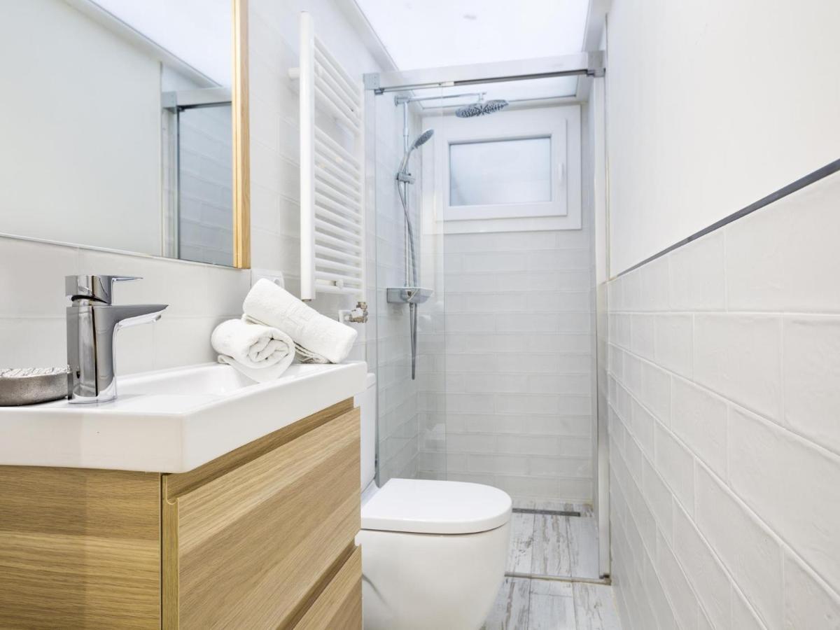Sitges Spaces Mediterranean Apartments 5 Bedrooms, 4 Bathrooms, 75M2 Terrace, Centre Sitges- Sleeps 11 Bagian luar foto