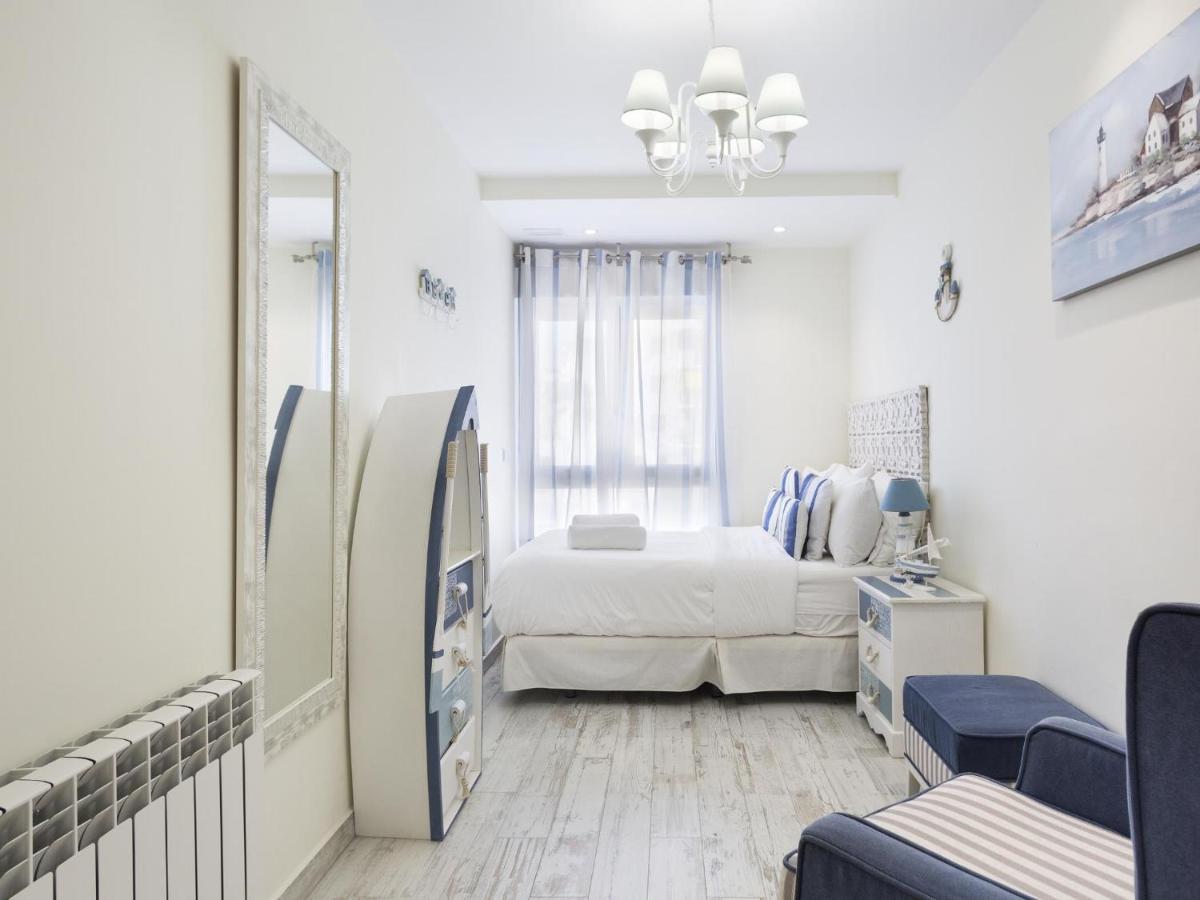 Sitges Spaces Mediterranean Apartments 5 Bedrooms, 4 Bathrooms, 75M2 Terrace, Centre Sitges- Sleeps 11 Bagian luar foto